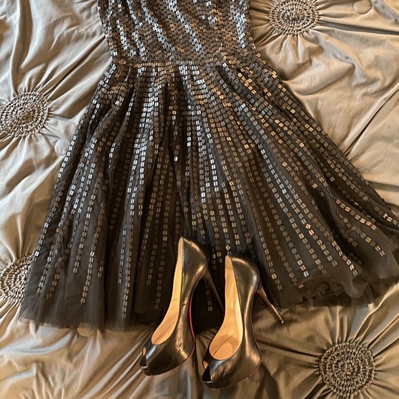 Parker Black - Cocktail Dress - Picture 3 of 4